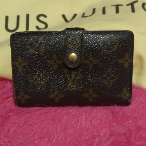 Louis Vuitton Viennois Bifold Wallet - Picture 3 of 8
